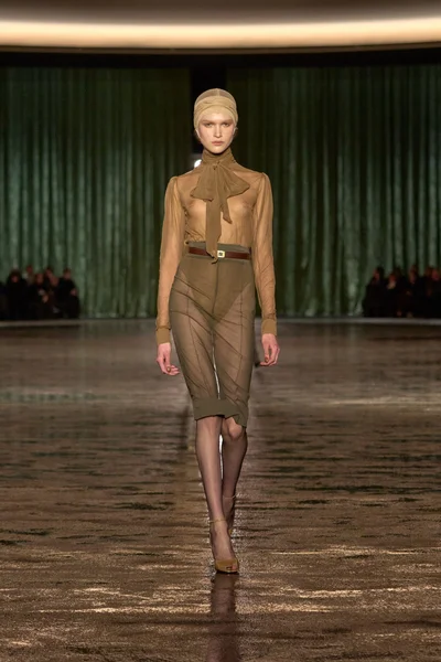 Look 22